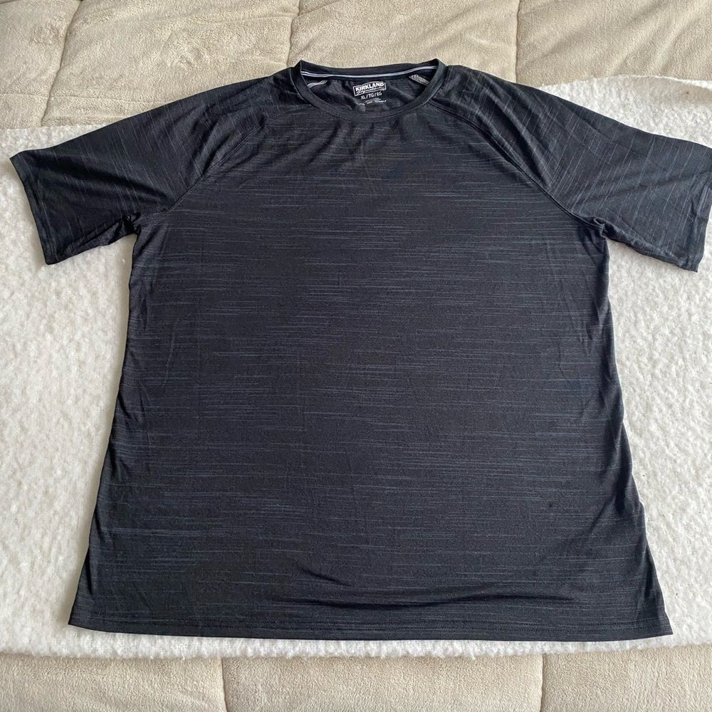 Kirkland Signature Dark Gray Dry fit Short Sleeve Shirt Size XL